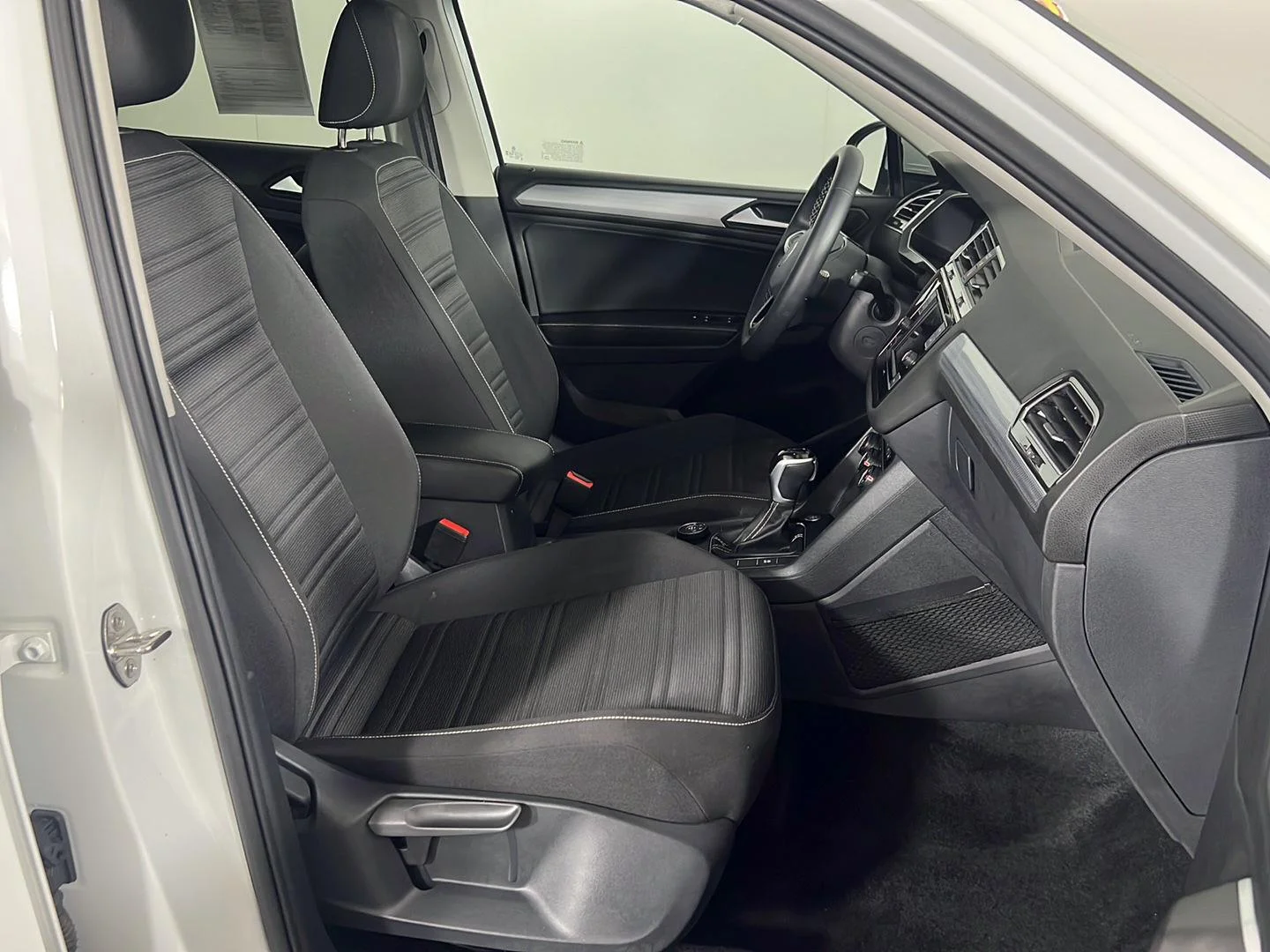 Used 2024 Pure White Volkswagen S image 23
