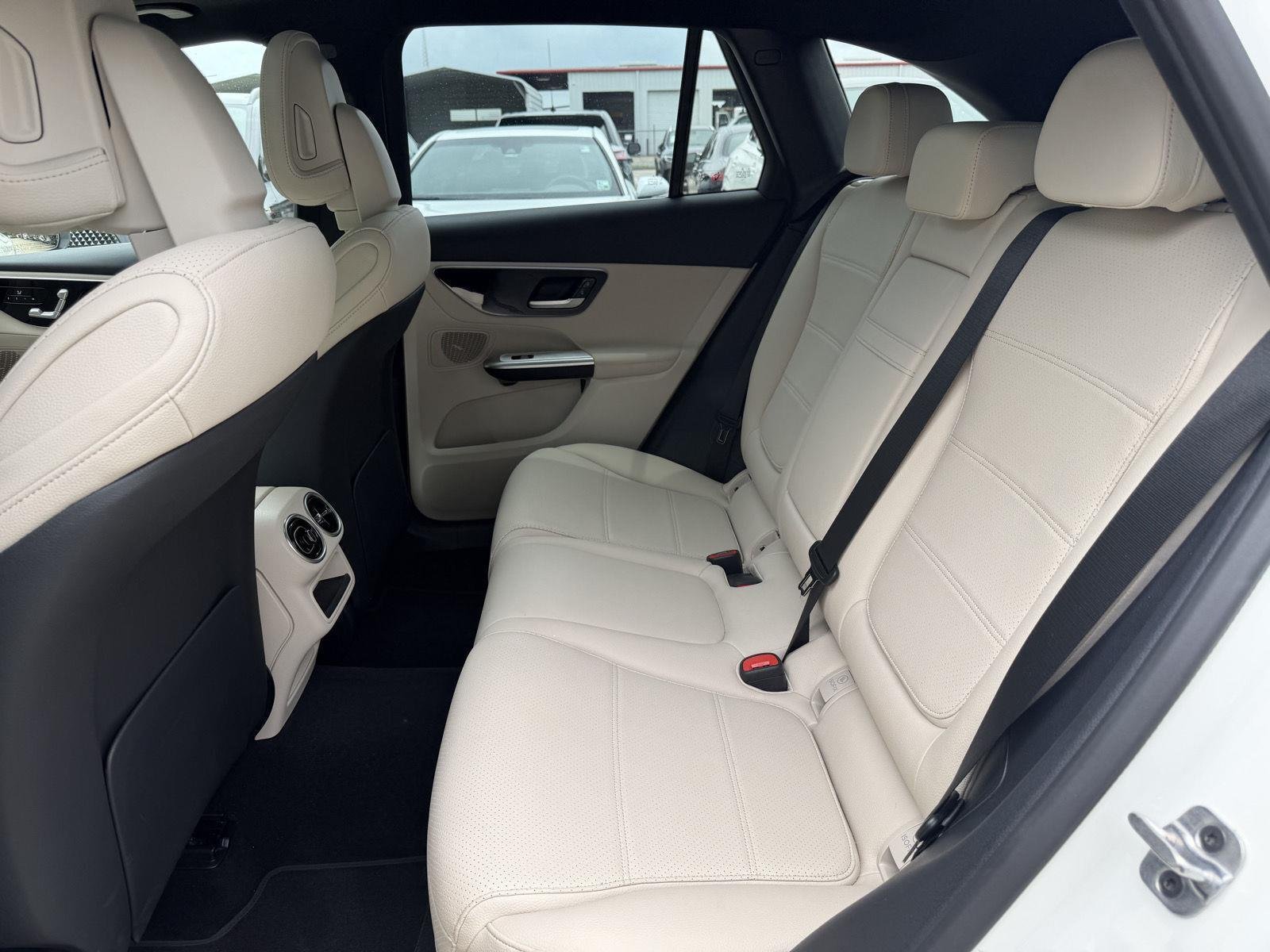 Certified Used 2026 Polar White Mercedes-Benz GLC 300 image 16