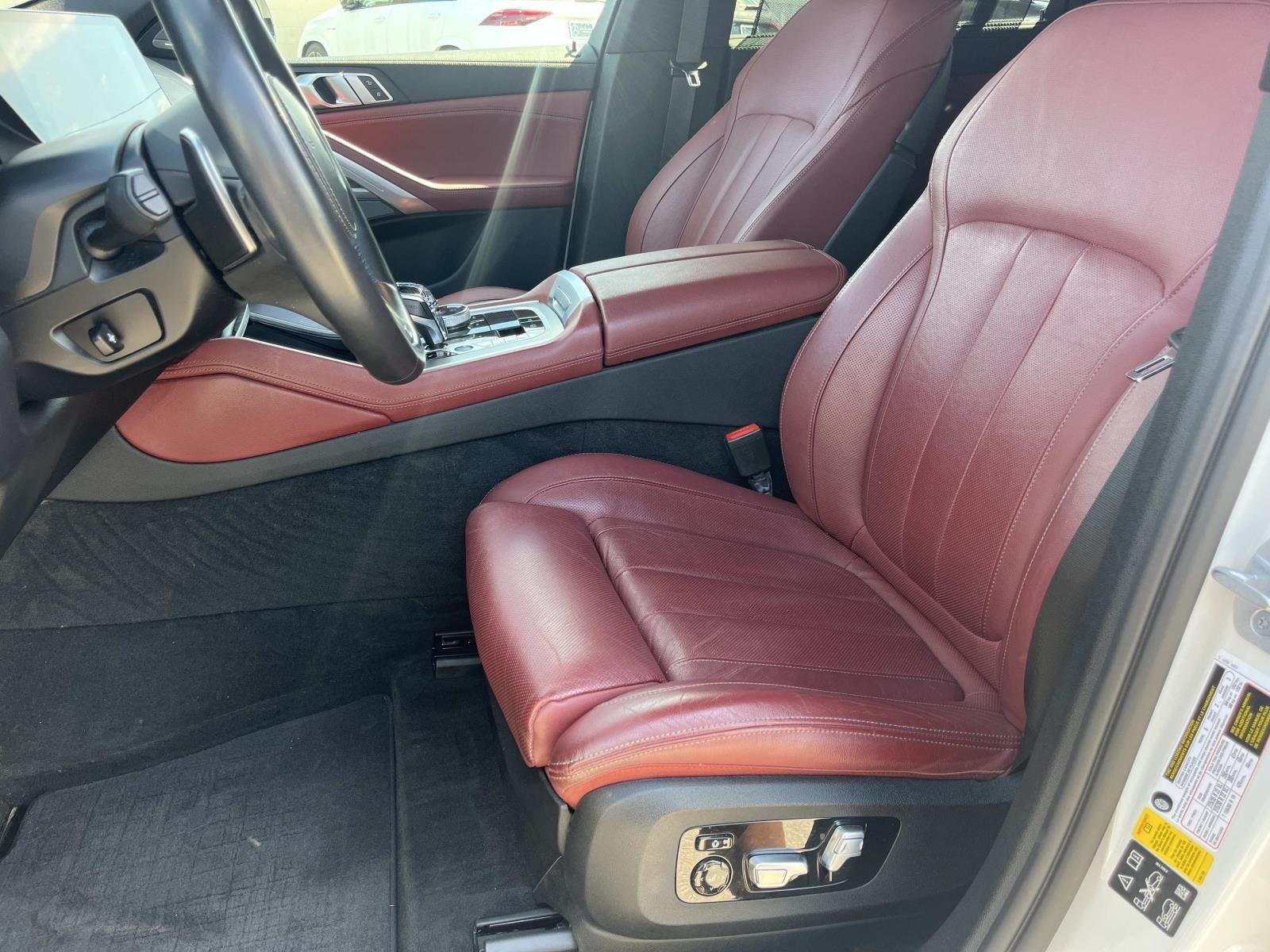 Used 2021 Mineral White Metallic BMW M50i image 23