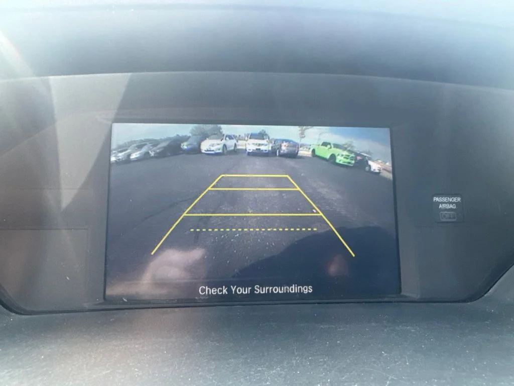 Used 2016  Honda SE image 17
