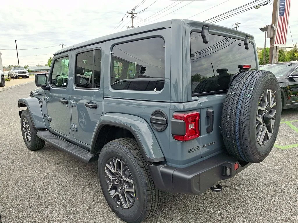 New 2026 Anvil Clear-Coat Exterior Paint Jeep Sahara image 3