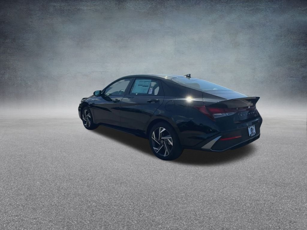 2025 Hyundai Elantra SEL - Photo 18