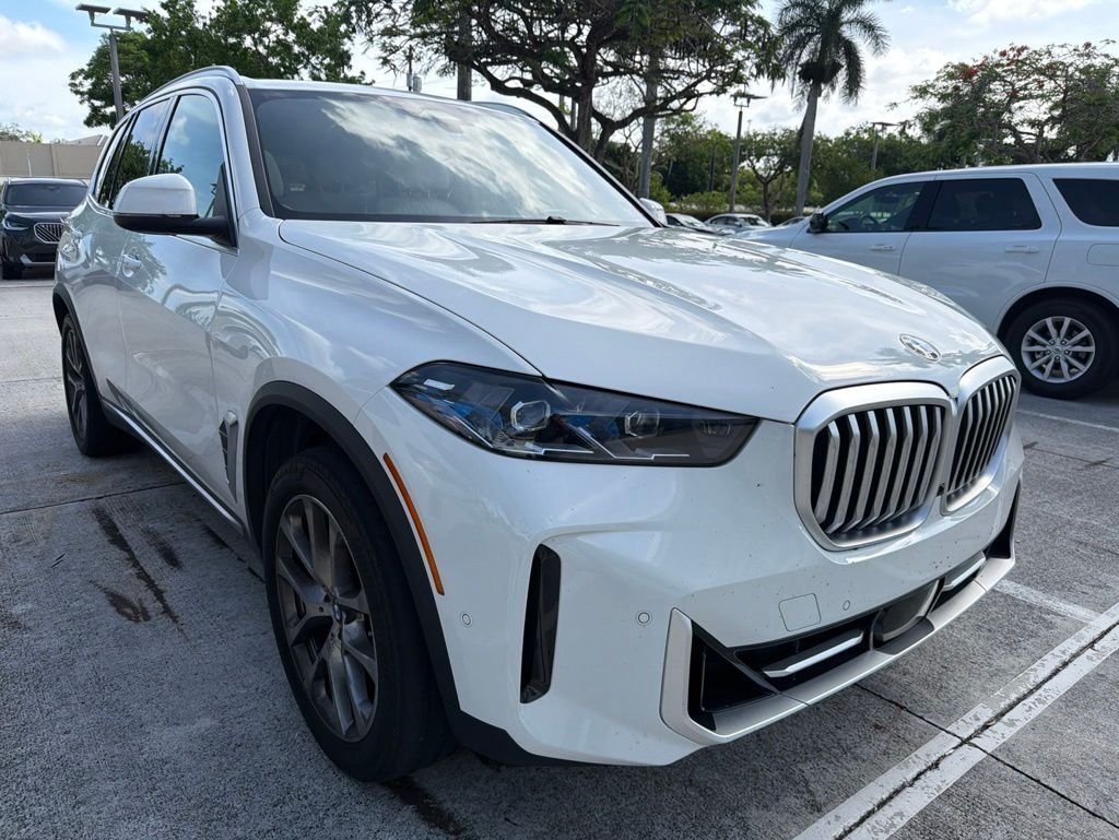 Certified Used 2024 Alpine White BMW sDrive40i image 2