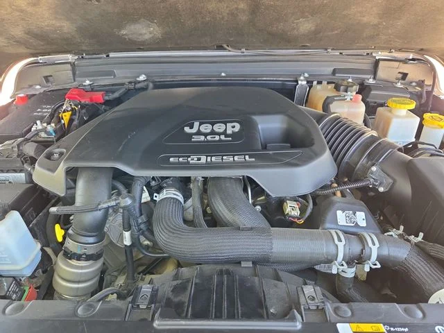 Used 2022 Gray Jeep Sport image 30