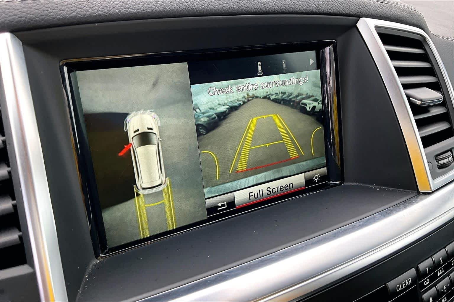 Used 2015 Diamond White Metallic Mercedes-Benz GL 450 image 27