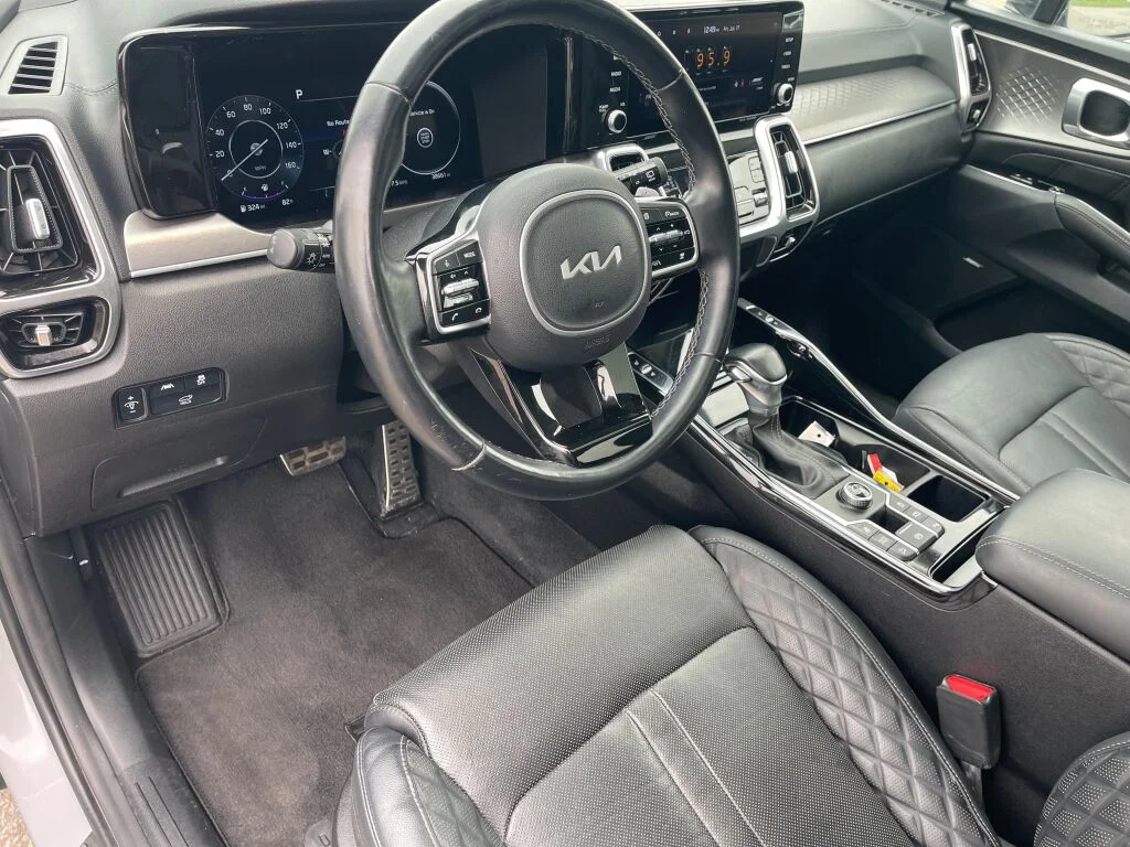 Certified Used 2022 Wolf Gray Kia SX Prestige image 5