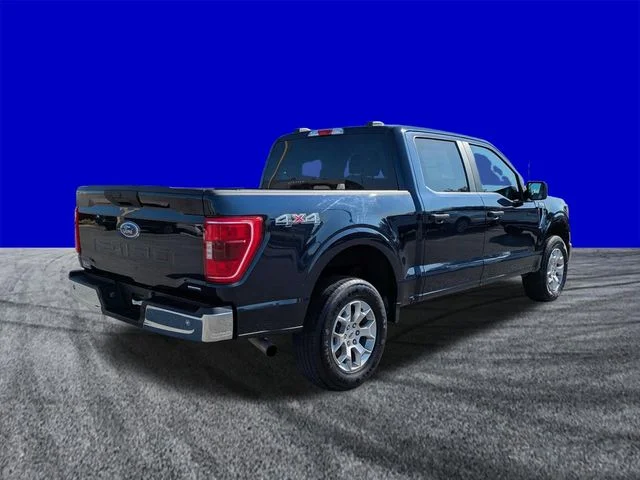 Certified Used 2023 Blue Metallic Ford XLT image 4