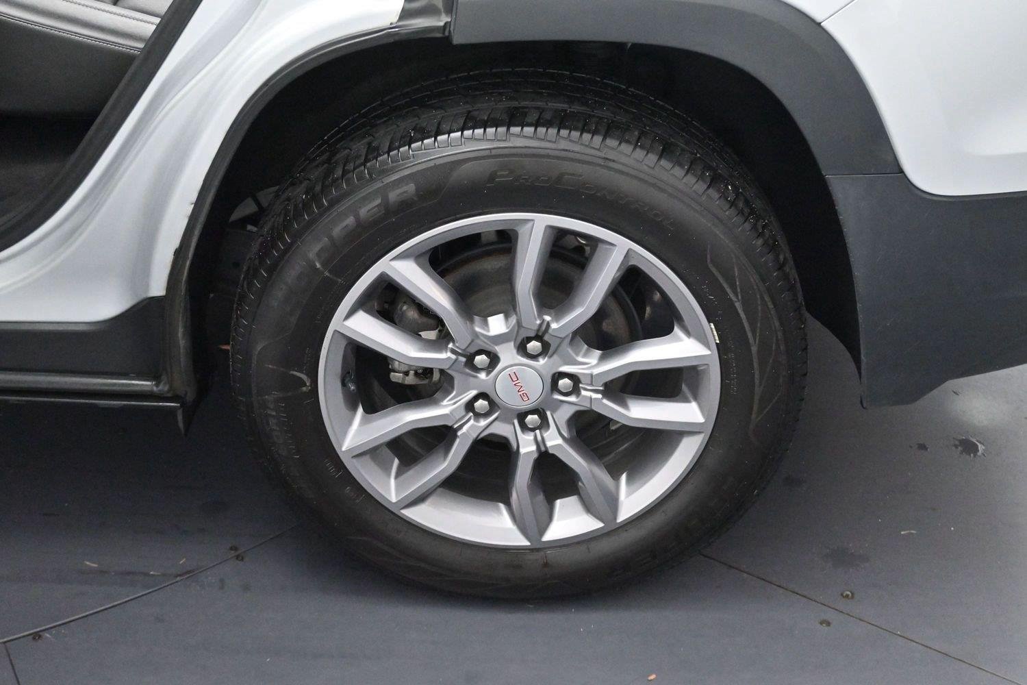 Used 2022 QUICKSILVER METALLIC GMC SLT image 31