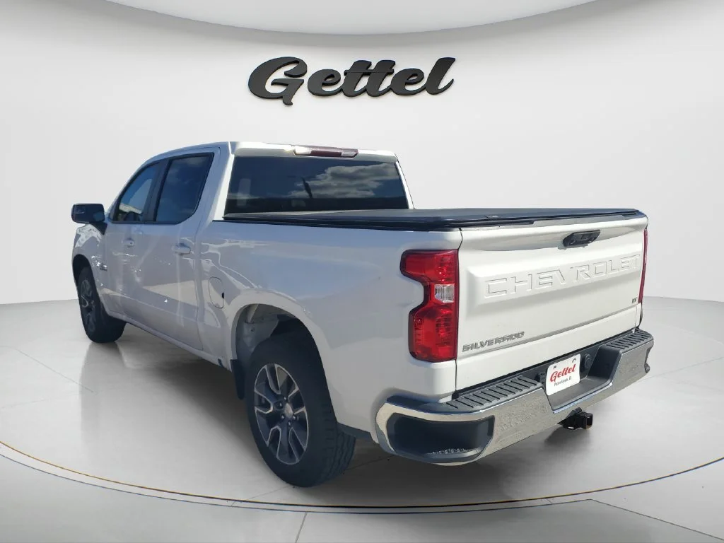 Used 2023 SUMMIT WHITE Chevrolet LT image 5