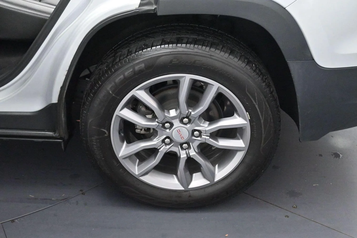 Used 2022 QUICKSILVER METALLIC GMC SLT image 31