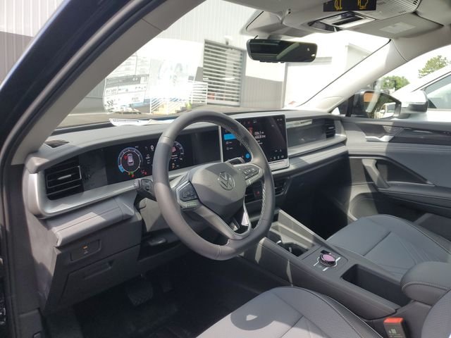 New 2026 Black Volkswagen SE image 18