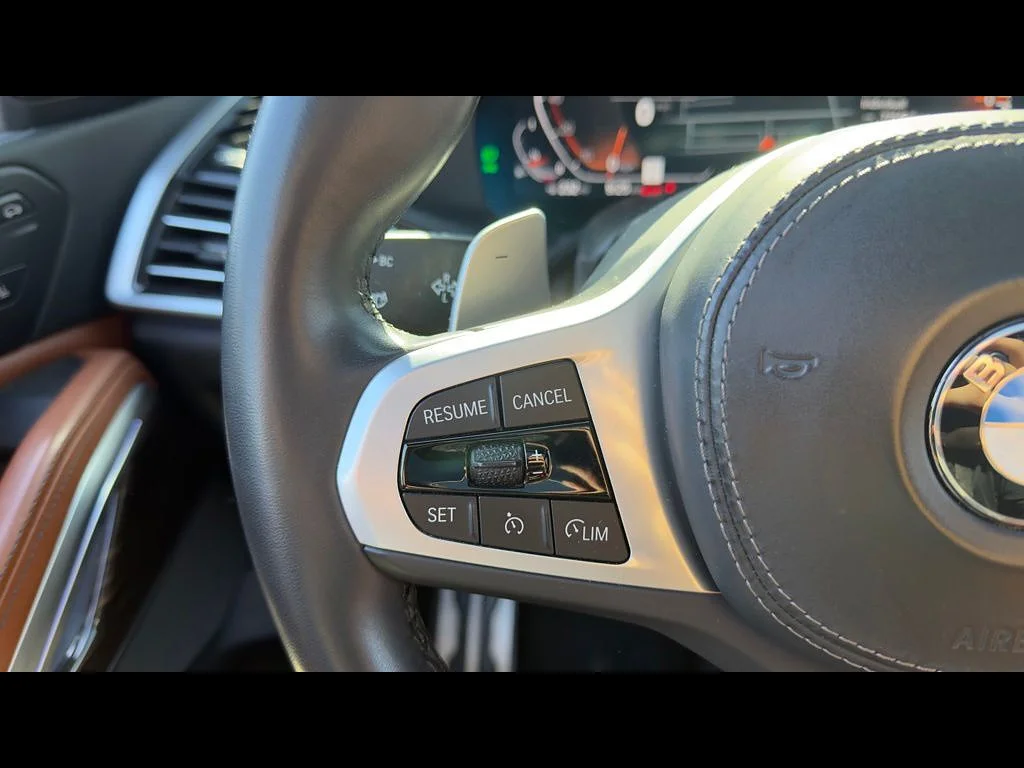 Used 2023 Manhattan Green Metallic BMW xDrive40i image 9