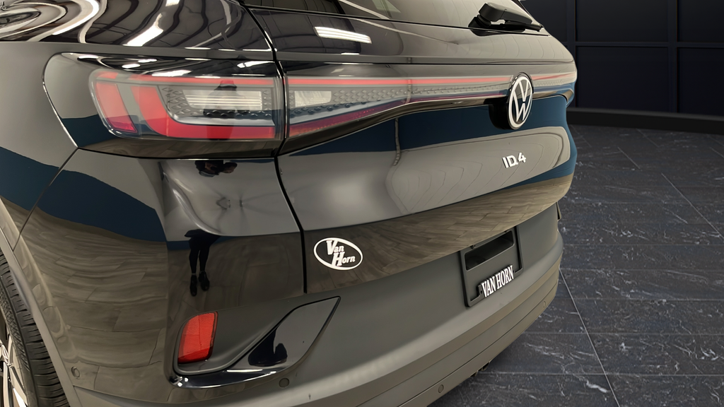 Used 2023 Deep Black Volkswagen Pro S image 38
