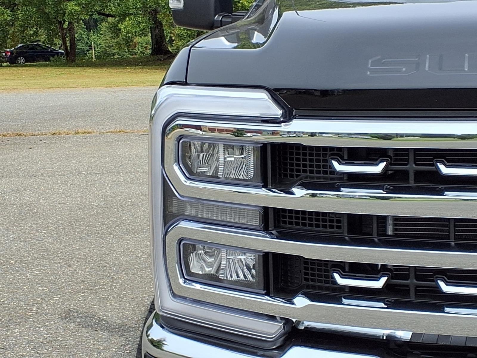 New 2026 Agate Black Metallic Ford F-250® Lariat® image 13