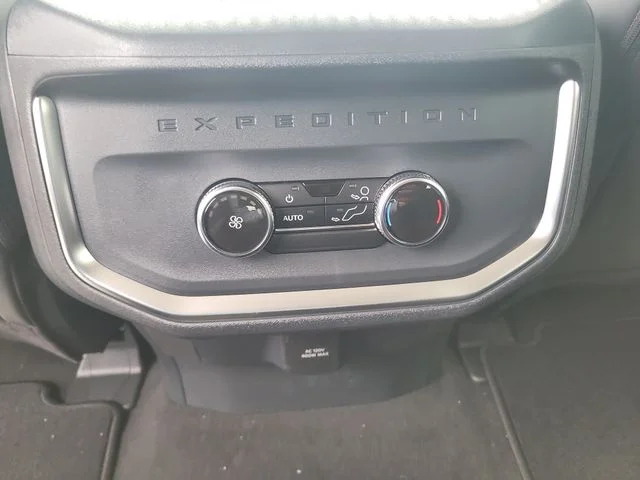 New 2027 Gray Metallic Ford Active image 18
