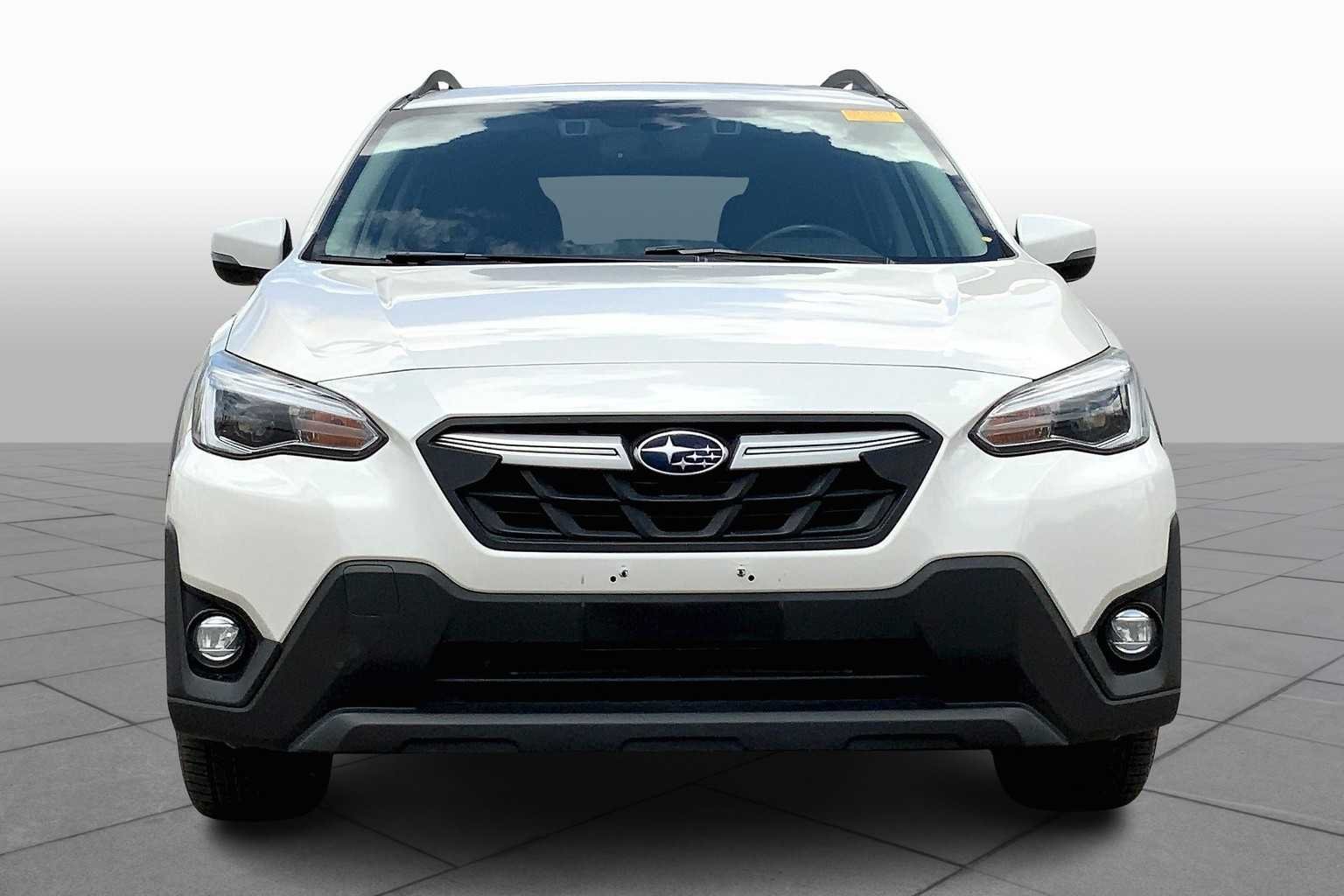 Used 2022 Crystal White Pearl Subaru Limited image 4