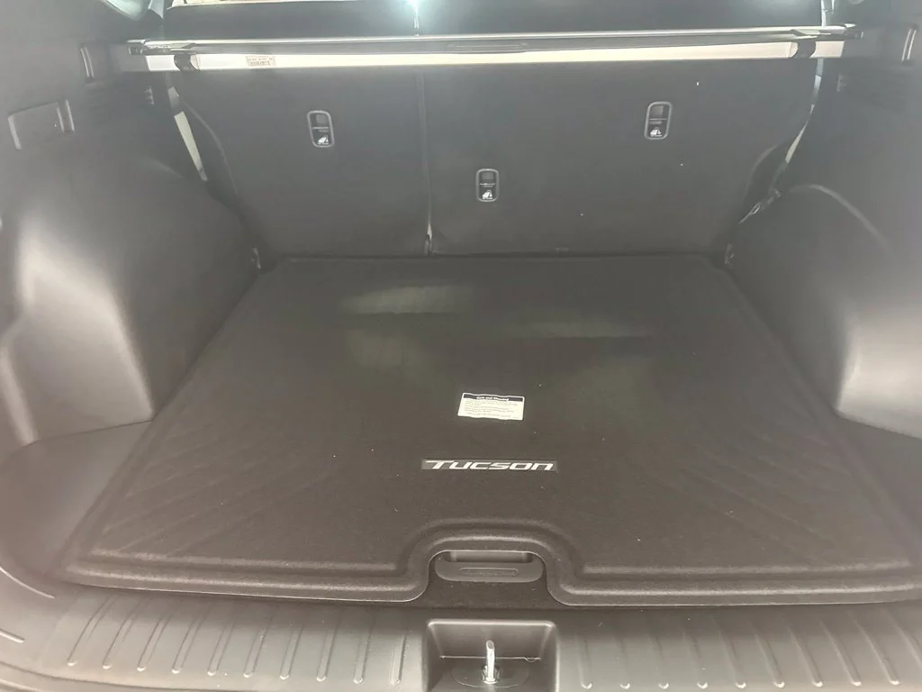 New 2026 Shimmering Silver Hyundai SEL Plus image 9