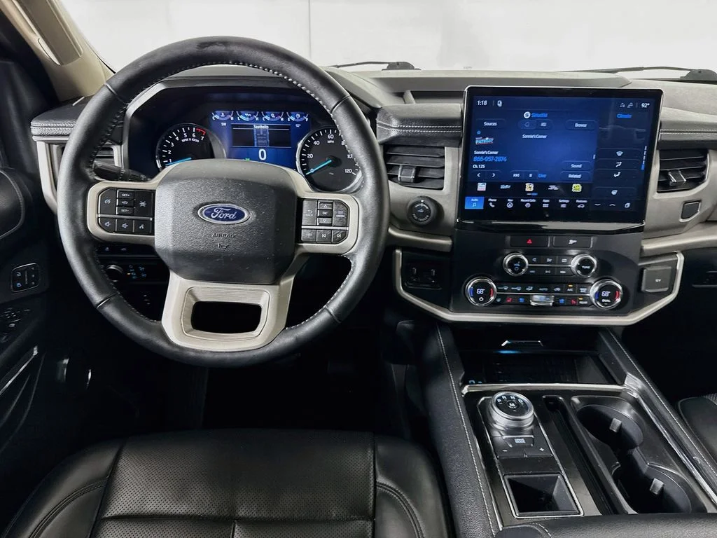 Used 2022 Black Ford XLT image 27