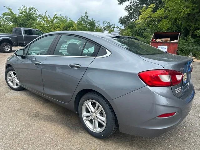Used 2018 Satin Steel Gray Metallic Chevrolet LT image 8