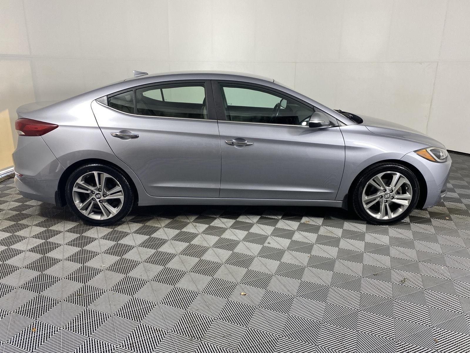 Used 2017 Shale Gray Metallic Hyundai Limited image 4