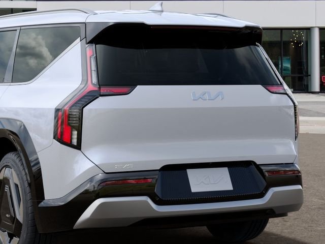 New 2026 White Kia Land image 13