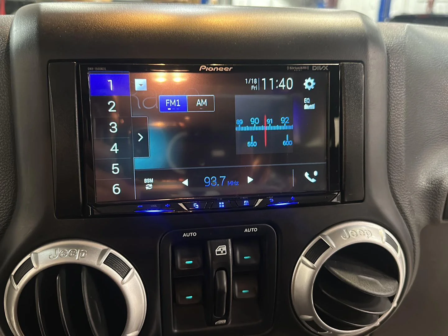 2015 Jeep Wrangler Unlimited Sahara - Photo 20