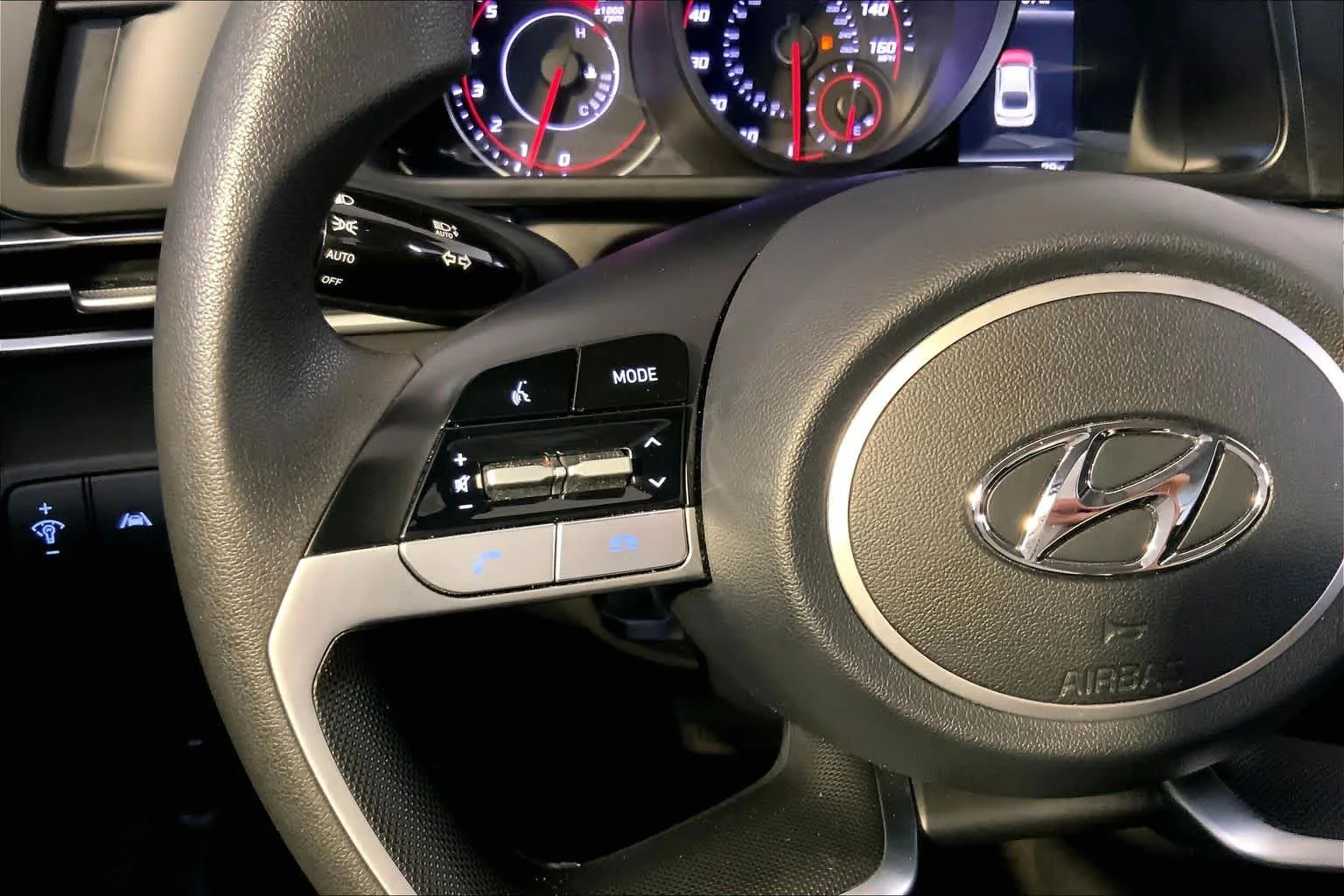 Used 2023 Electric Shadow Hyundai SEL image 24