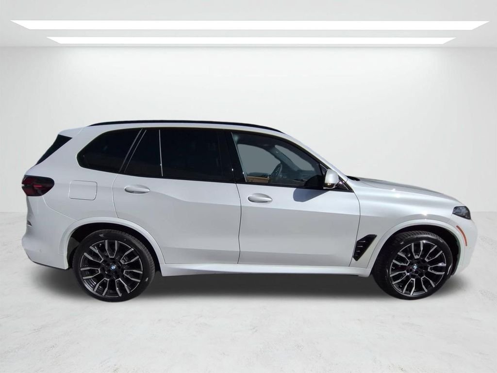 New 2026 White Metallic BMW xDrive40i image 3