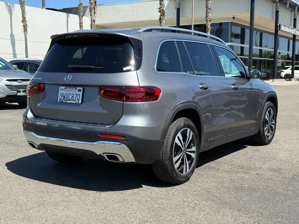 Used 2026 Gray Mercedes-Benz GLB 250 image 9