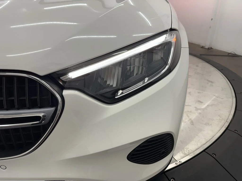 Used 2026 White Mercedes-Benz GLC 300 image 28