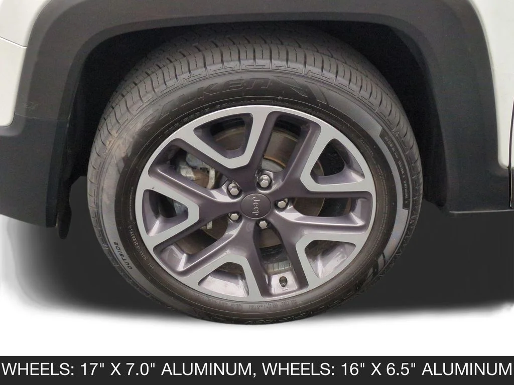 Used 2016 White Jeep Latitude image 11