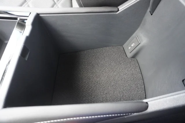 New 2026 Pure Gray Volkswagen 2.0T SE w/Technology image 34