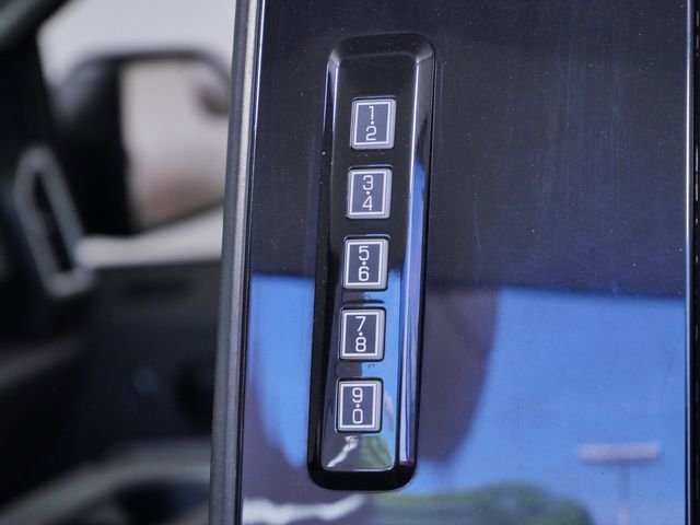 Used 2018 Gray Ford XLT image 15