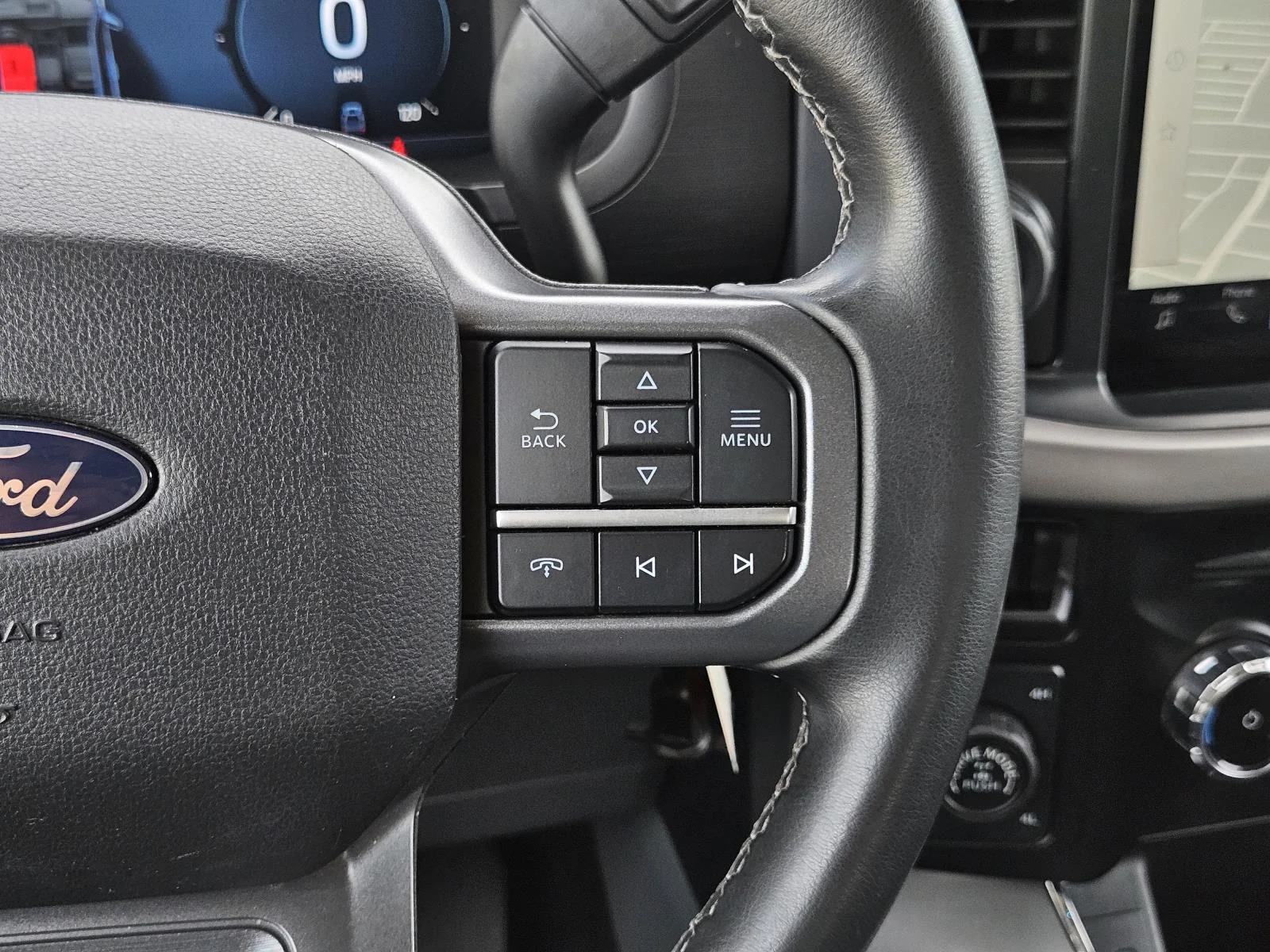 2024 Ford F-150 XLT - Photo 17