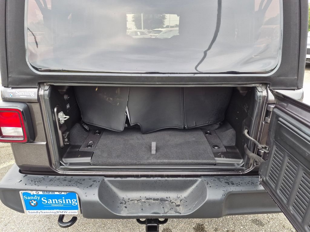 Used 2024 Crystal Metallic Jeep Sport image 20