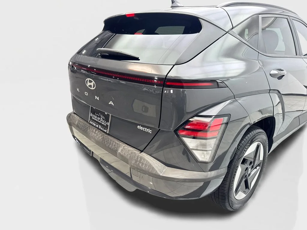 Used 2024 Gray Hyundai SEL image 18