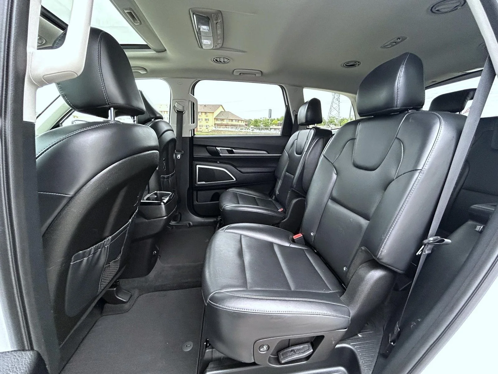 Used 2020 White Kia S image 20