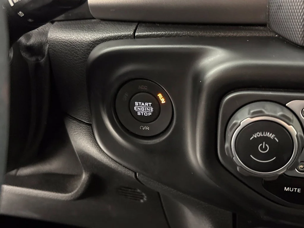Used 2021 Red Jeep Unlimited Sport image 29