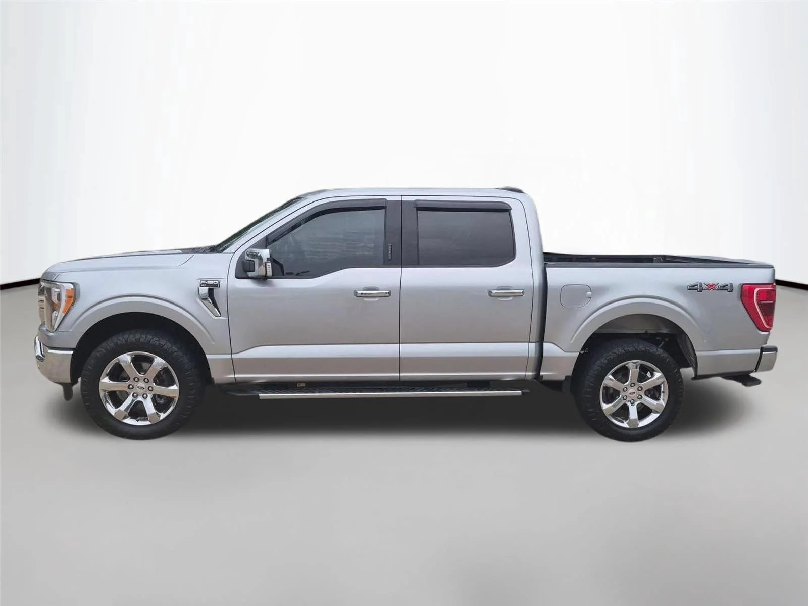 Used 2021 Iconic Silver Metallic Ford XLT image 2