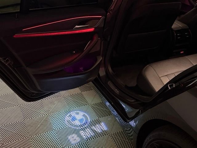 Used 2021 Dark Graphite Metallic BMW 530i image 22