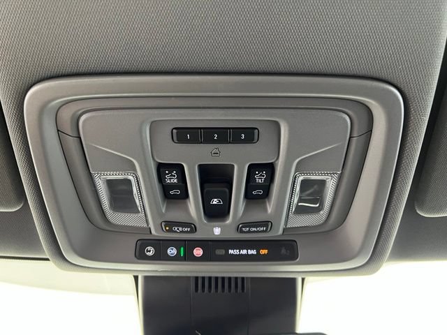 New 2026 Glacier White Tricoat GMC SLT image 30
