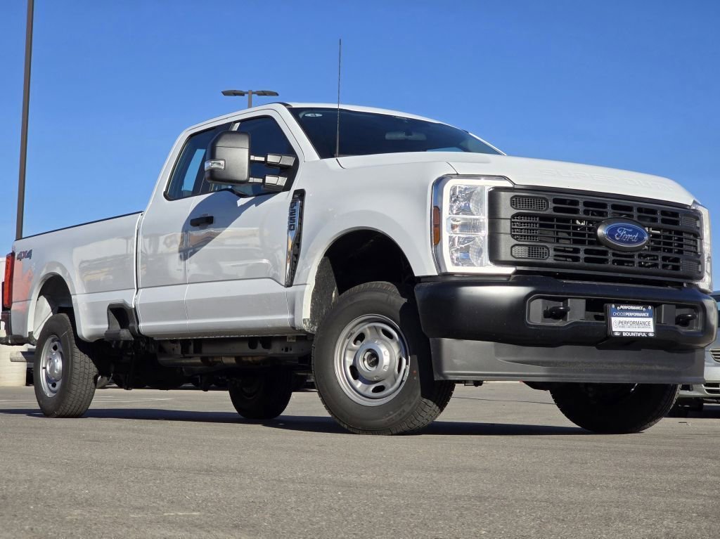 New 2026 Oxford White Ford XL image 2
