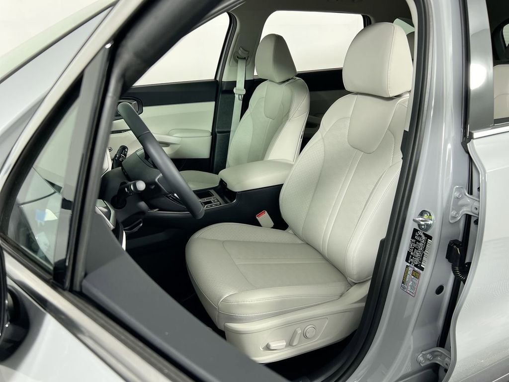 New 2026 Wolf Gray Kia EX image 12