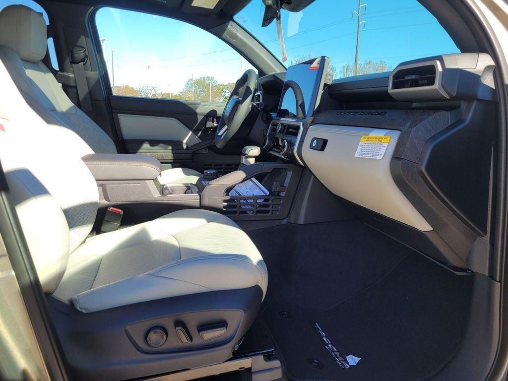 2025 Toyota Tacoma Limited - Photo 13