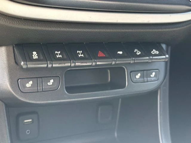 Used 2018 White Chevrolet ZR2 image 28