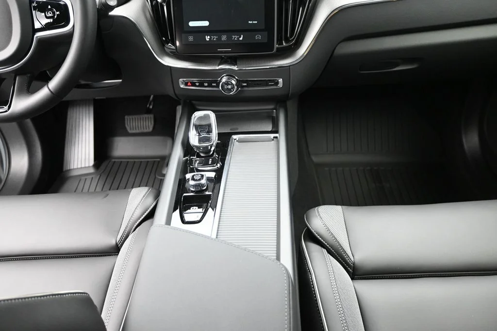 New 2026 Vapour Grey Volvo T8 Polestar Engineered image 19