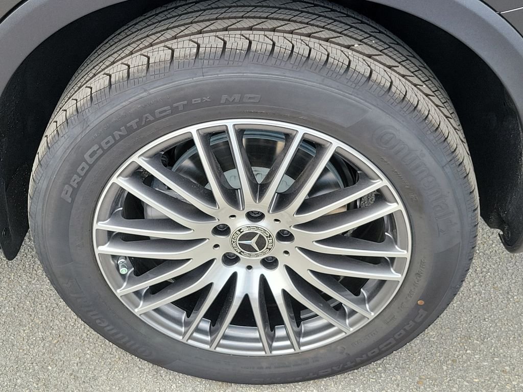 New 2027 MANUFAKTUR exclusive graphite grey magno Mercedes-Benz GLC 300 image 8