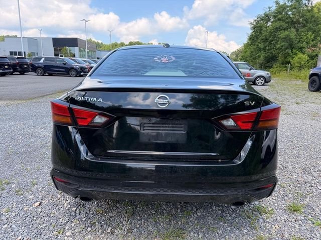 Used 2019 Black Nissan 2.5 SV image 15