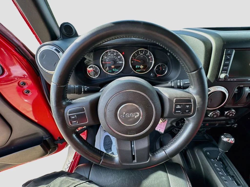 Used 2011 Red Jeep Sahara image 10