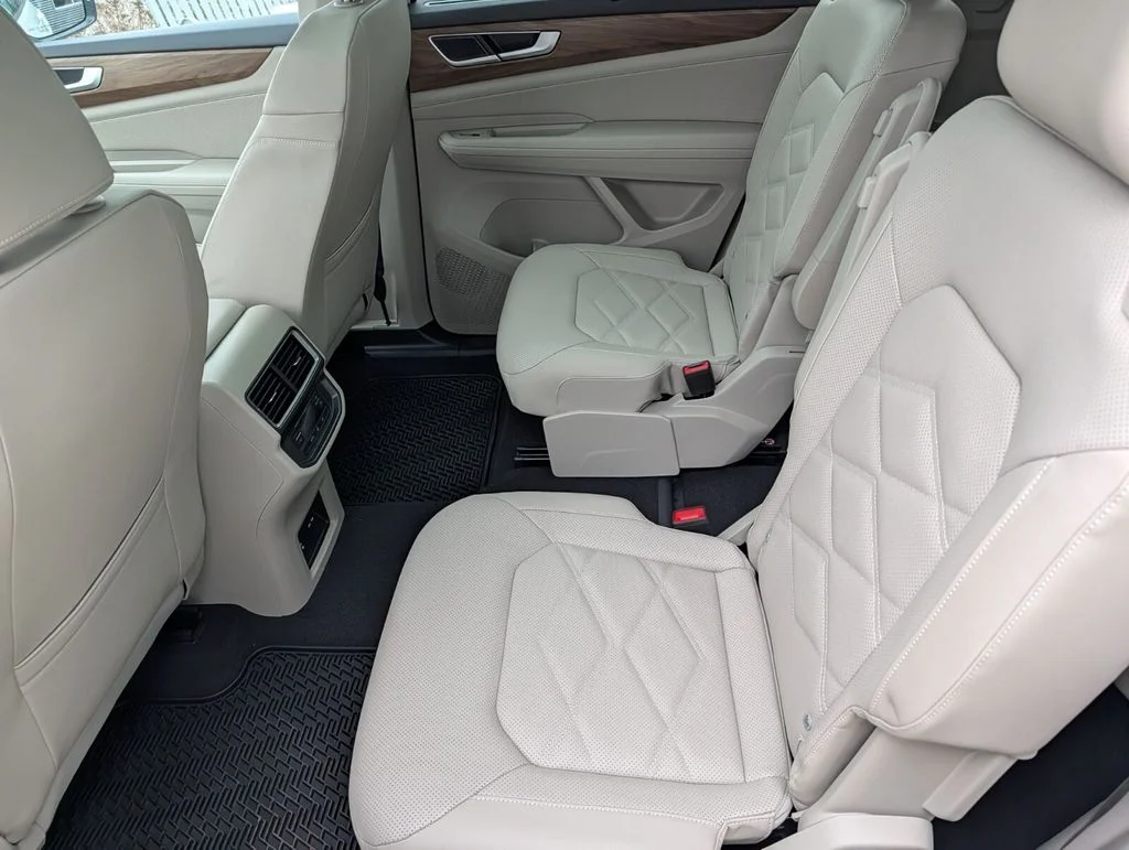 New 2026 White/off-white Volkswagen 2.0T SE w/Technology image 14